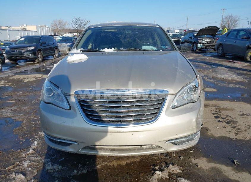 Photo 11 of 2013 Chrysler 200 TOURING (VIN 1C3CCBBB3DN583918)