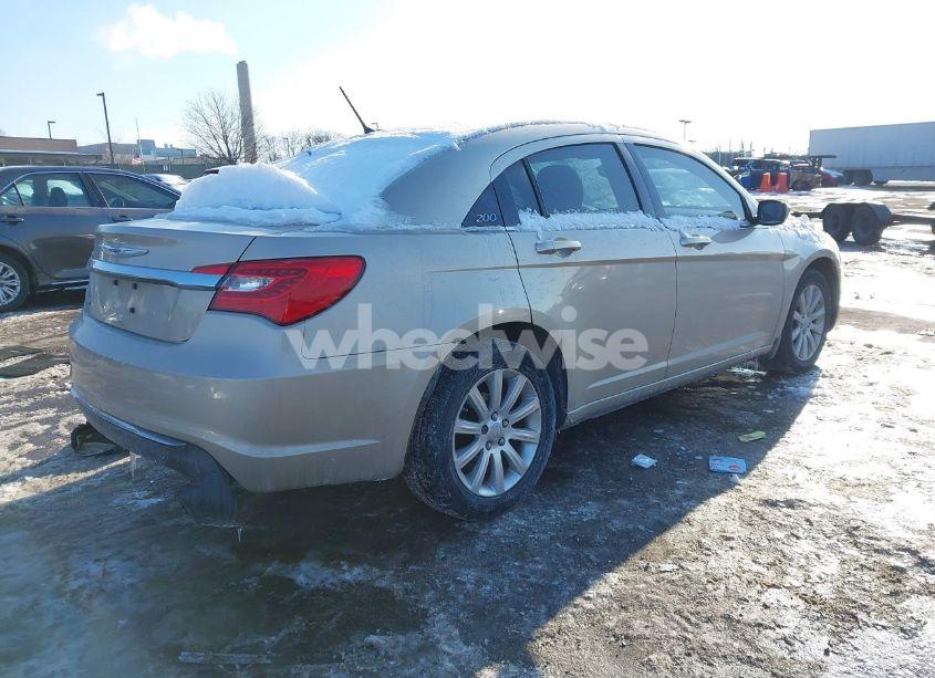 Photo 4 of 2013 Chrysler 200 TOURING (VIN 1C3CCBBB3DN583918)
