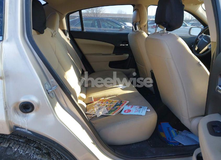 Photo 8 of 2013 Chrysler 200 TOURING (VIN 1C3CCBBB3DN583918)