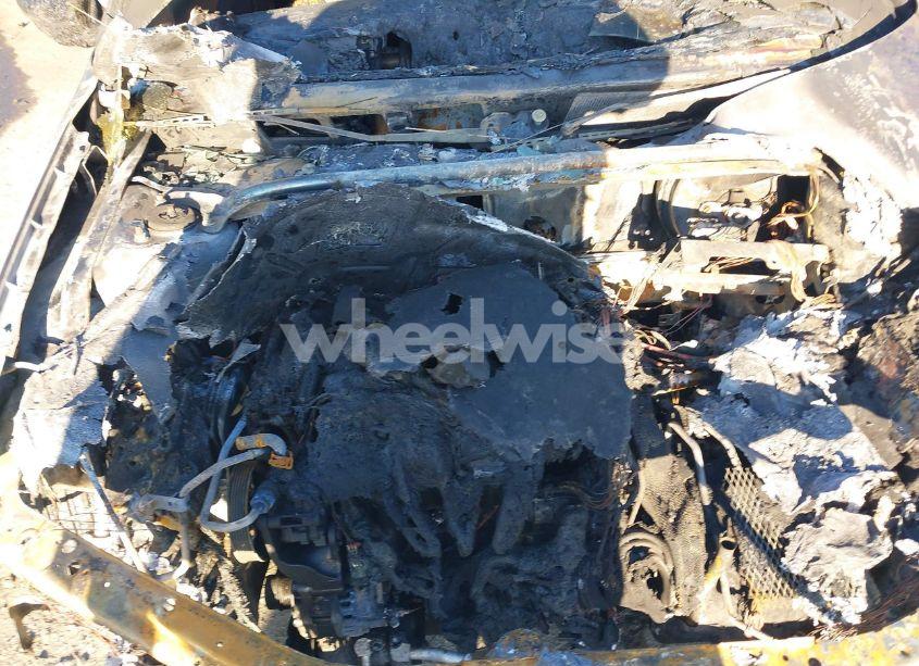 Photo 10 of 2013 Chrysler 200 TOURING (VIN 1C3CCBBB3DN593624)