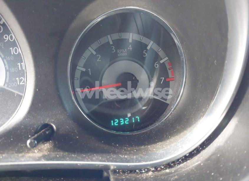 Photo 7 of 2013 Chrysler 200 TOURING (VIN 1C3CCBBB3DN596071)