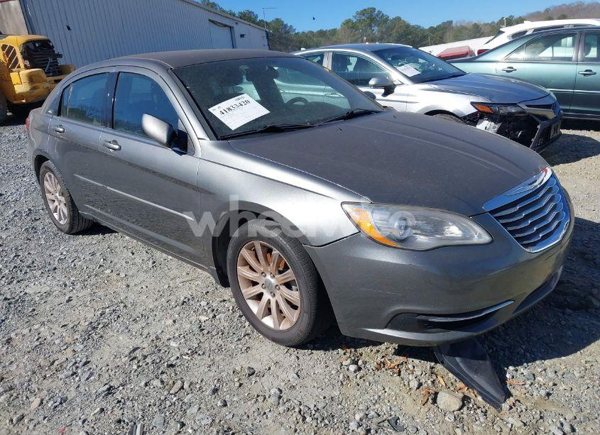 2013 Chrysler 200 TOURING (VIN 1C3CCBBB3DN639551) main photo