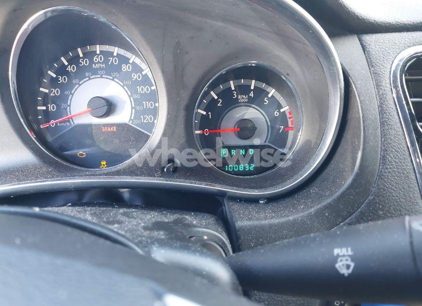 Photo 7 of 2013 Chrysler 200 TOURING (VIN 1C3CCBBB3DN639551)