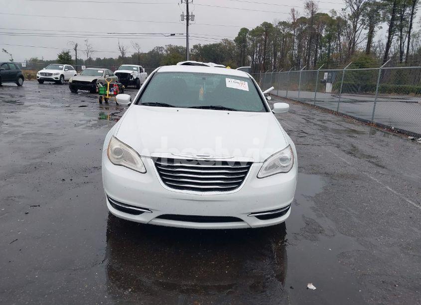 Photo 12 of 2013 Chrysler 200 TOURING (VIN 1C3CCBBB3DN694761)