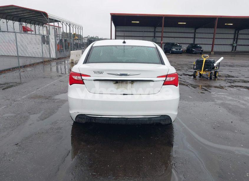 Photo 16 of 2013 Chrysler 200 TOURING (VIN 1C3CCBBB3DN694761)