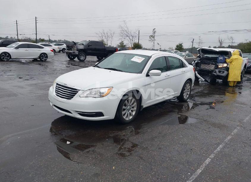 Photo 2 of 2013 Chrysler 200 TOURING (VIN 1C3CCBBB3DN694761)