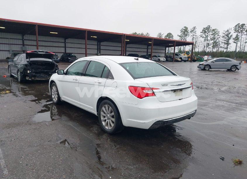 Photo 3 of 2013 Chrysler 200 TOURING (VIN 1C3CCBBB3DN694761)