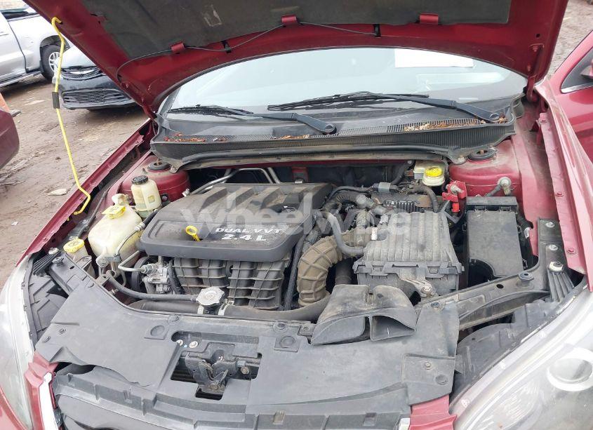 Photo 10 of 2013 Chrysler 200 TOURING (VIN 1C3CCBBB3DN736426)