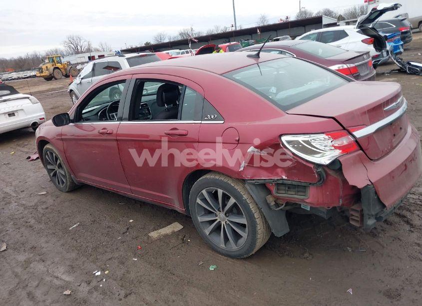 Photo 15 of 2013 Chrysler 200 TOURING (VIN 1C3CCBBB3DN736426)