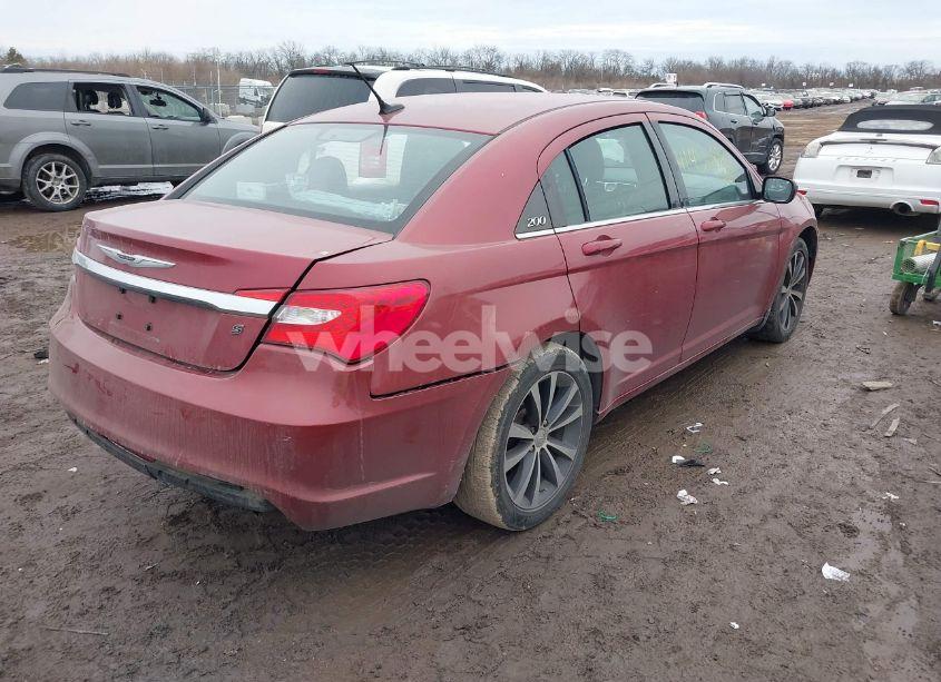 Photo 4 of 2013 Chrysler 200 TOURING (VIN 1C3CCBBB3DN736426)