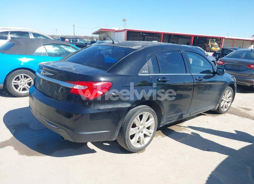 Photo 4 of 2013 Chrysler 200 TOURING (VIN 1C3CCBBB3DN737009)