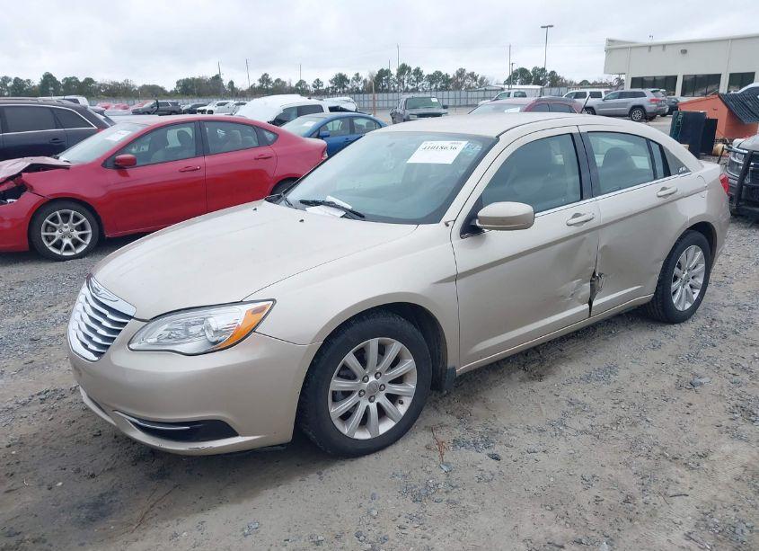 Photo 2 of 2014 Chrysler 200 TOURING (VIN 1C3CCBBB3EN158605)