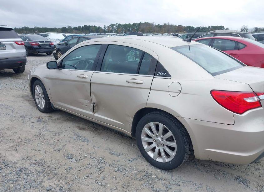 Photo 6 of 2014 Chrysler 200 TOURING (VIN 1C3CCBBB3EN158605)