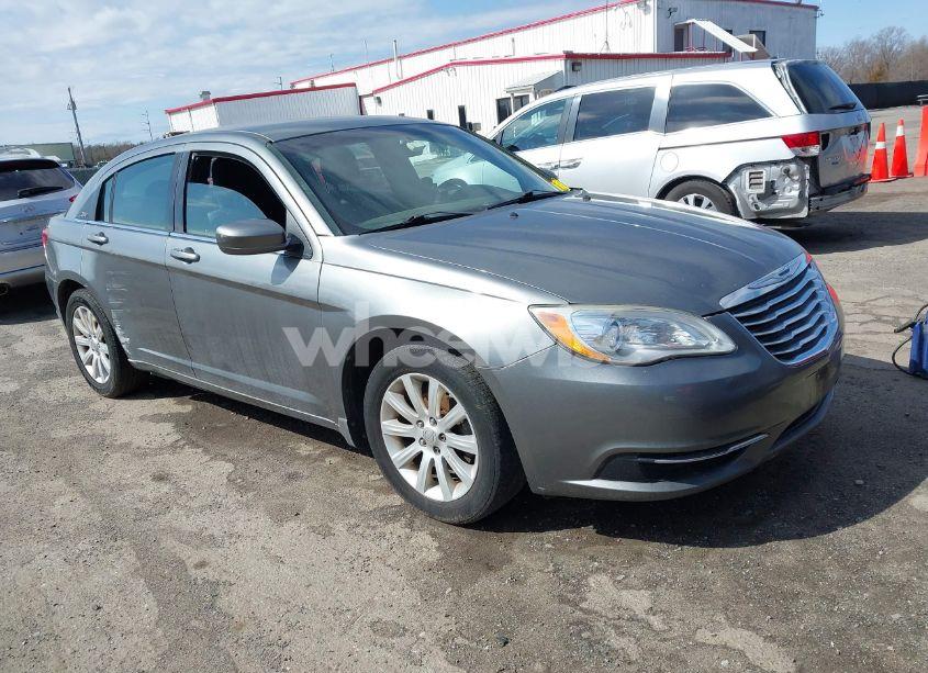 2012 Chrysler 200 TOURING (VIN 1C3CCBBB4CN106493) main photo