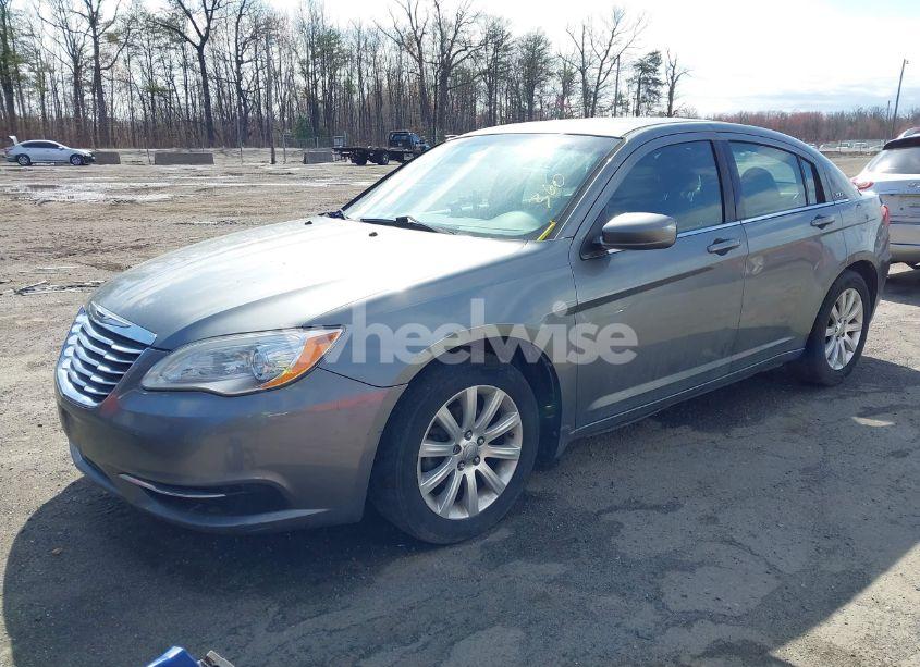Photo 2 of 2012 Chrysler 200 TOURING (VIN 1C3CCBBB4CN106493)