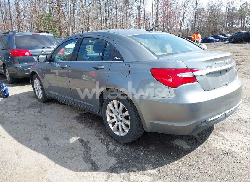 Photo 3 of 2012 Chrysler 200 TOURING (VIN 1C3CCBBB4CN106493)