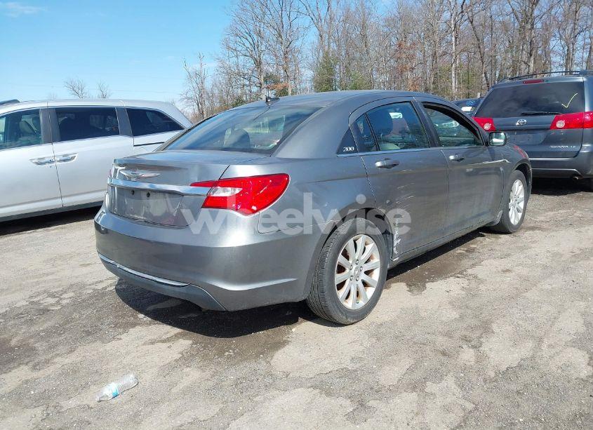 Photo 4 of 2012 Chrysler 200 TOURING (VIN 1C3CCBBB4CN106493)