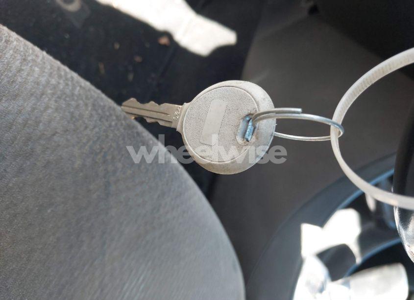 Photo 11 of 2012 Chrysler 200 TOURING (VIN 1C3CCBBB4CN302479)