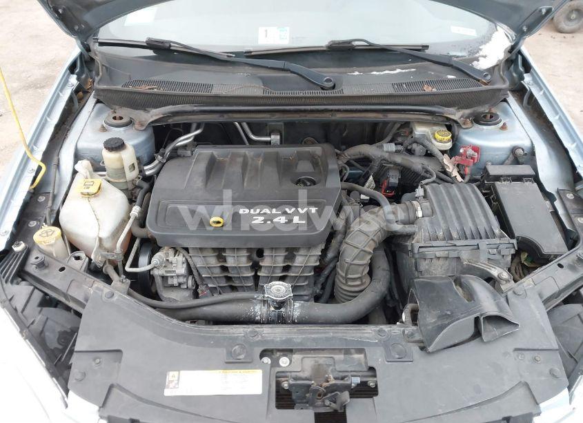 Photo 10 of 2013 Chrysler 200 TOURING (VIN 1C3CCBBB4DN525543)