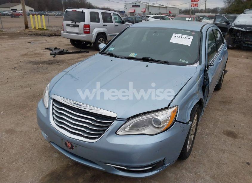 Photo 2 of 2013 Chrysler 200 TOURING (VIN 1C3CCBBB4DN525543)