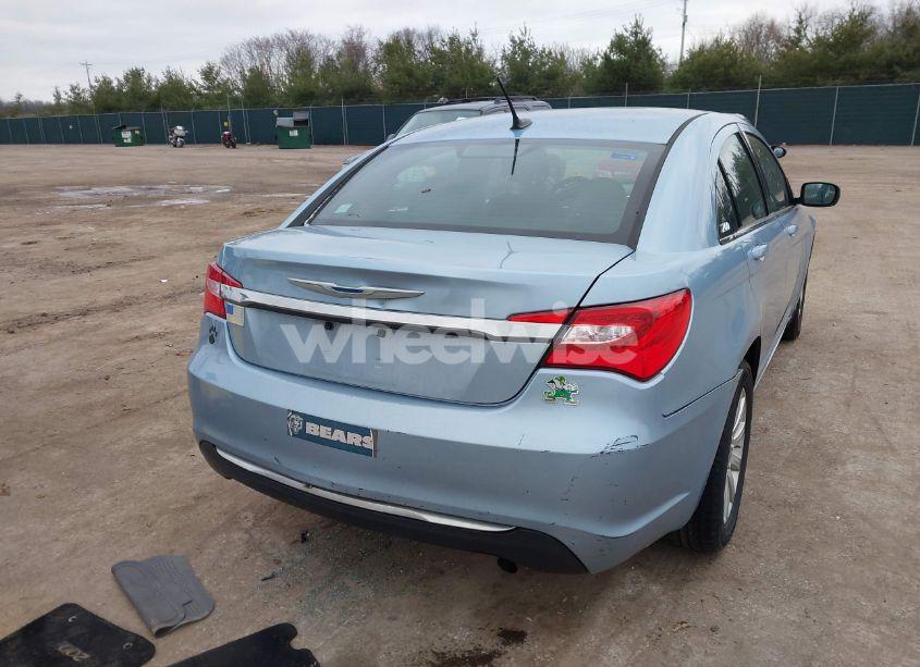 Photo 4 of 2013 Chrysler 200 TOURING (VIN 1C3CCBBB4DN525543)