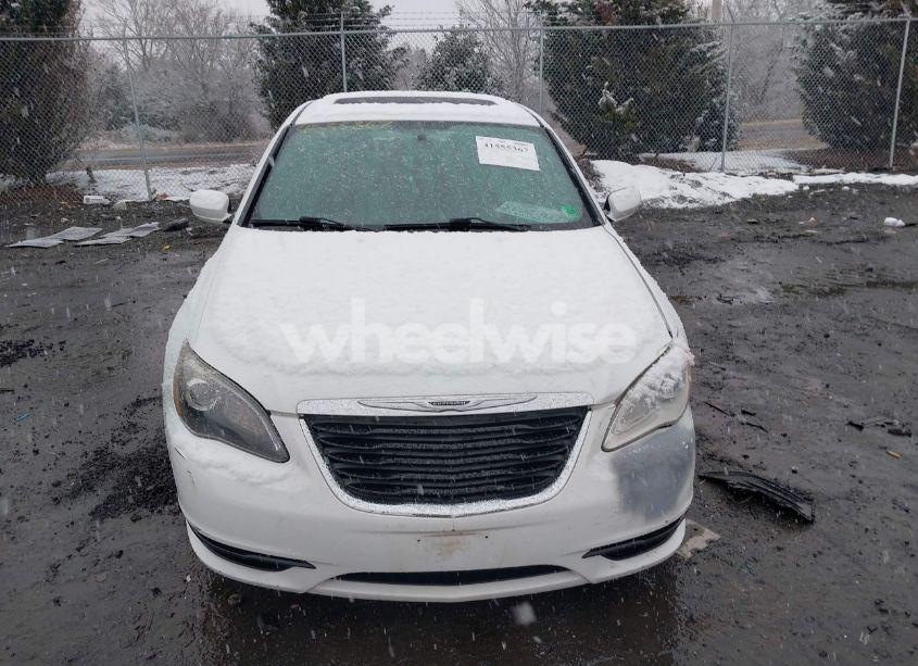 Photo 11 of 2013 Chrysler 200 TOURING (VIN 1C3CCBBB4DN539376)