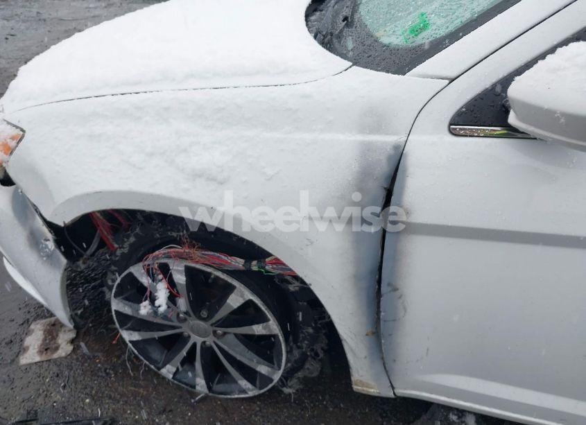 Photo 6 of 2013 Chrysler 200 TOURING (VIN 1C3CCBBB4DN539376)