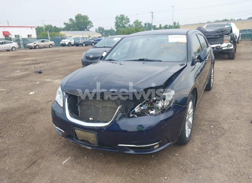 Photo 13 of 2013 Chrysler 200 TOURING (VIN 1C3CCBBB4DN550426)