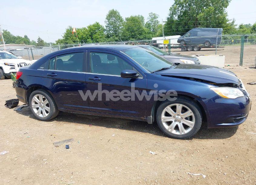 Photo 14 of 2013 Chrysler 200 TOURING (VIN 1C3CCBBB4DN550426)