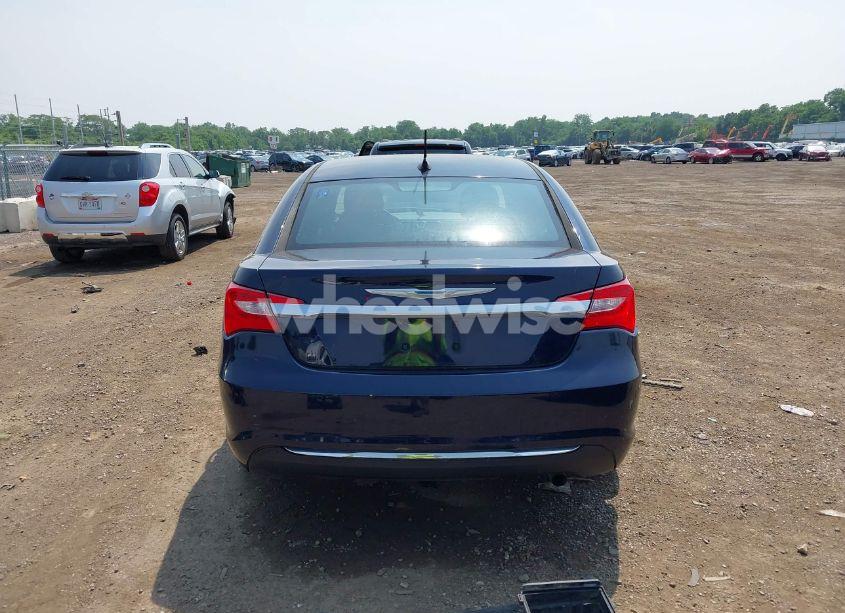 Photo 17 of 2013 Chrysler 200 TOURING (VIN 1C3CCBBB4DN550426)