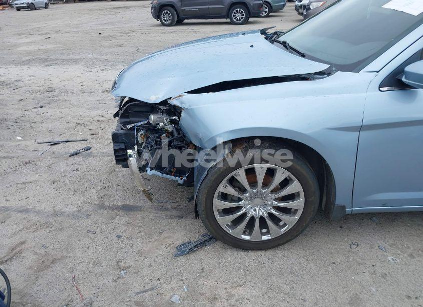 Photo 13 of 2013 Chrysler 200 TOURING (VIN 1C3CCBBB4DN573530)