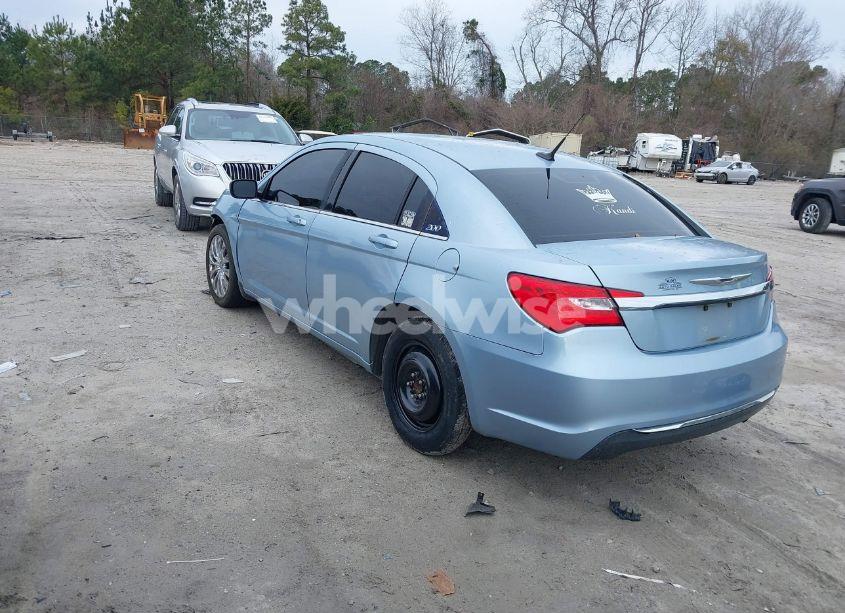 Photo 3 of 2013 Chrysler 200 TOURING (VIN 1C3CCBBB4DN573530)