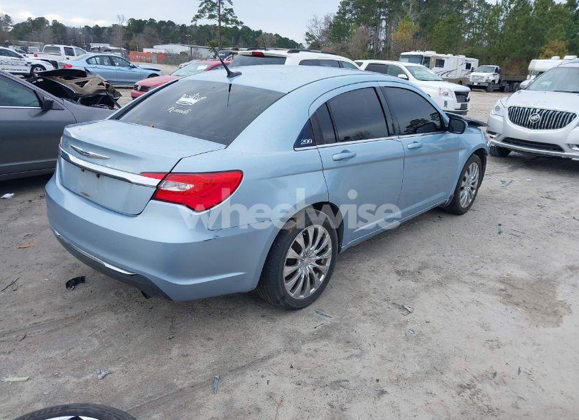 Photo 4 of 2013 Chrysler 200 TOURING (VIN 1C3CCBBB4DN573530)