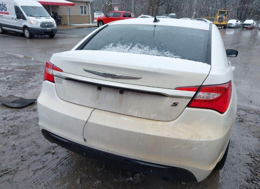 Photo 16 of 2013 Chrysler 200 TOURING (VIN 1C3CCBBB4DN579375)