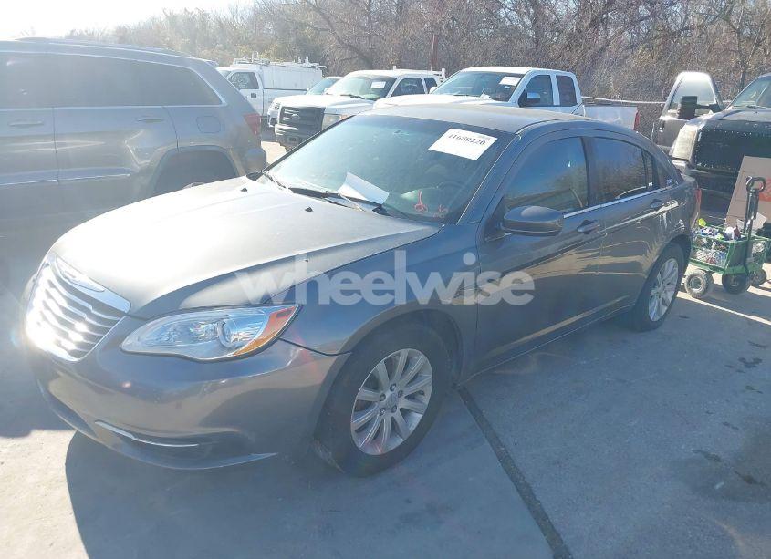 Photo 2 of 2013 Chrysler 200 TOURING (VIN 1C3CCBBB4DN595690)