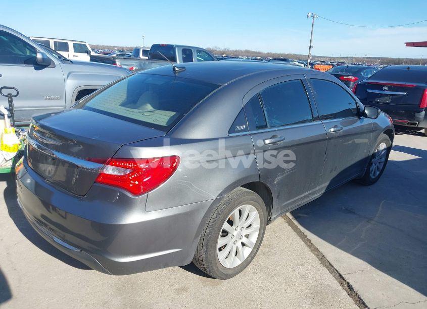 Photo 4 of 2013 Chrysler 200 TOURING (VIN 1C3CCBBB4DN595690)