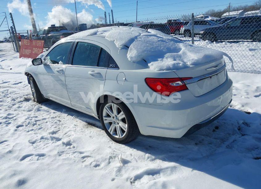 Photo 3 of 2013 Chrysler 200 TOURING (VIN 1C3CCBBB4DN615419)