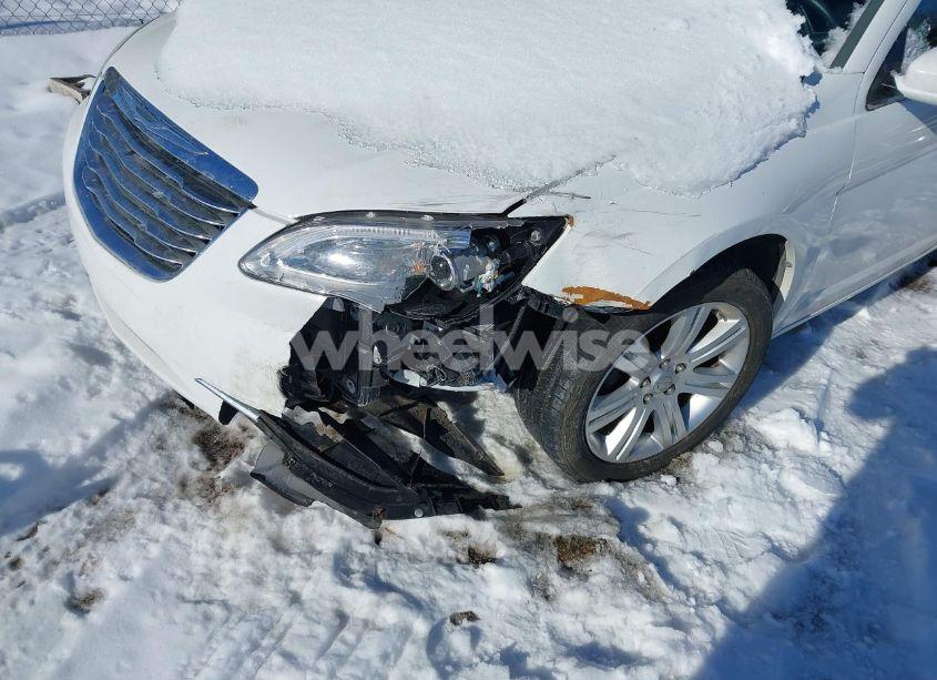 Photo 6 of 2013 Chrysler 200 TOURING (VIN 1C3CCBBB4DN615419)