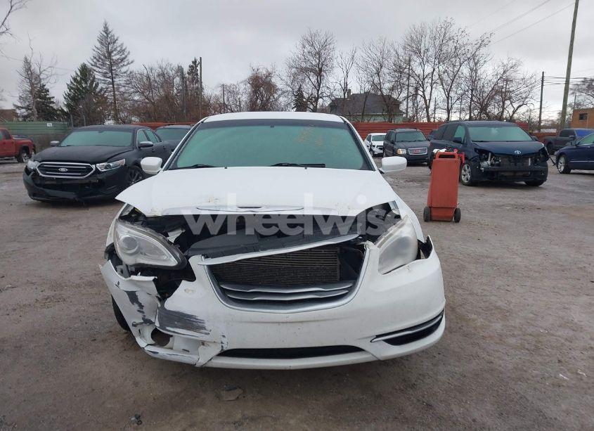 Photo 12 of 2013 Chrysler 200 TOURING (VIN 1C3CCBBB4DN654589)