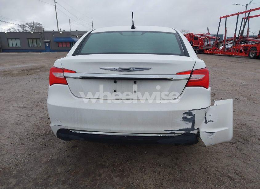 Photo 16 of 2013 Chrysler 200 TOURING (VIN 1C3CCBBB4DN654589)