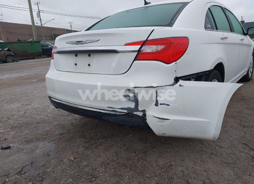 Photo 19 of 2013 Chrysler 200 TOURING (VIN 1C3CCBBB4DN654589)