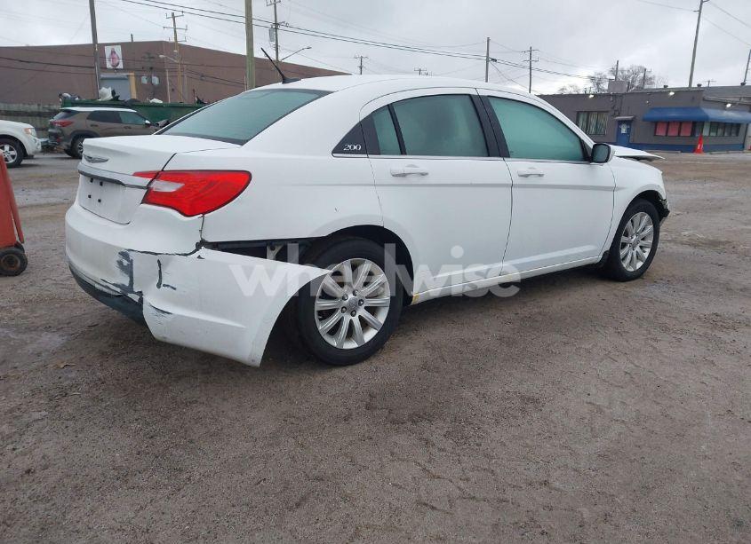 Photo 4 of 2013 Chrysler 200 TOURING (VIN 1C3CCBBB4DN654589)