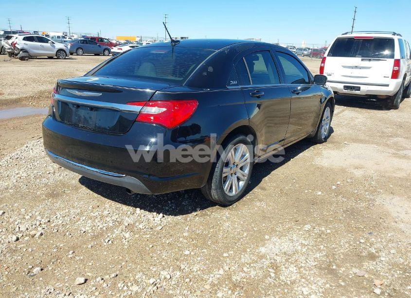 Photo 4 of 2013 Chrysler 200 TOURING (VIN 1C3CCBBB4DN655516)