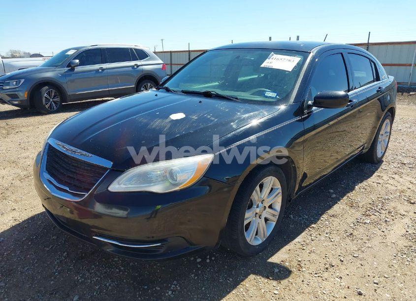Photo 6 of 2013 Chrysler 200 TOURING (VIN 1C3CCBBB4DN655516)