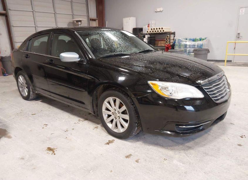 2013 Chrysler 200 TOURING (VIN 1C3CCBBB4DN655869) main photo