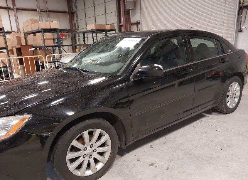 Photo 6 of 2013 Chrysler 200 TOURING (VIN 1C3CCBBB4DN655869)