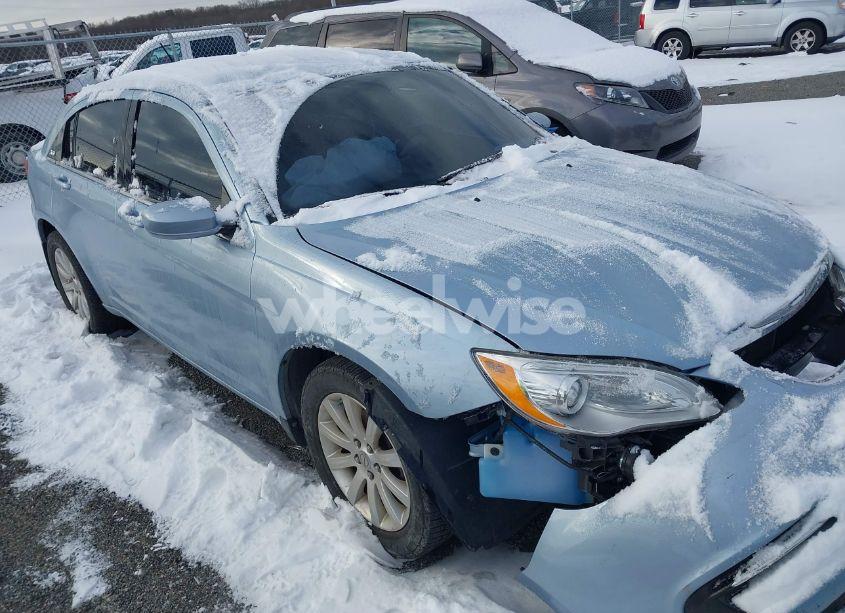 2013 Chrysler 200 TOURING (VIN 1C3CCBBB4DN656892) main photo