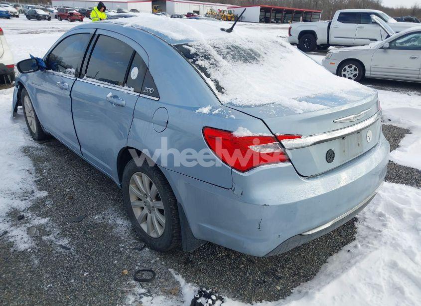 Photo 3 of 2013 Chrysler 200 TOURING (VIN 1C3CCBBB4DN656892)