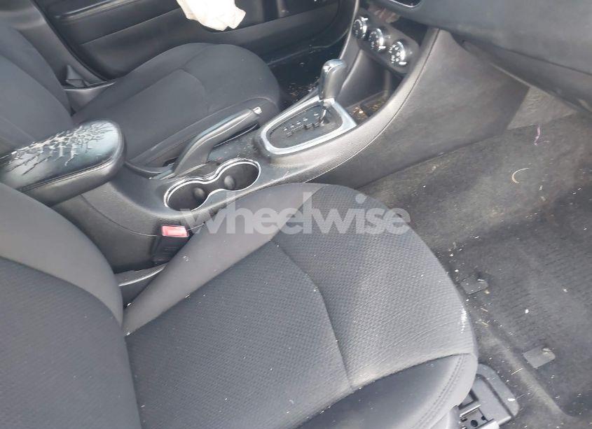 Photo 5 of 2013 Chrysler 200 TOURING (VIN 1C3CCBBB4DN656892)