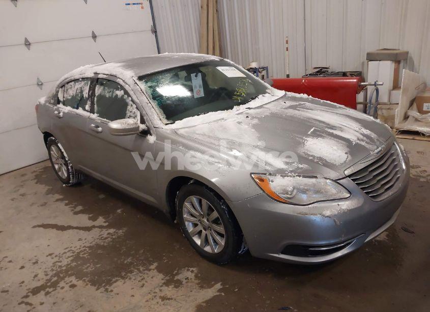 2013 Chrysler 200 TOURING (VIN 1C3CCBBB4DN684644) main photo